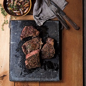 Buffalo steaks with mushroom sa