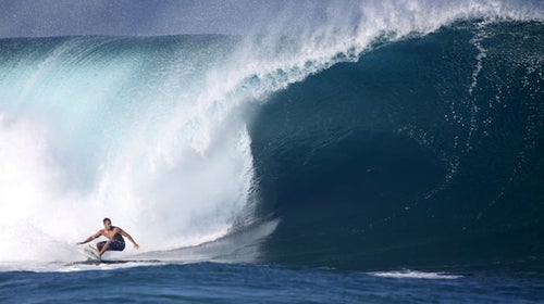 surfing pipeline Banzai Beach dangerous