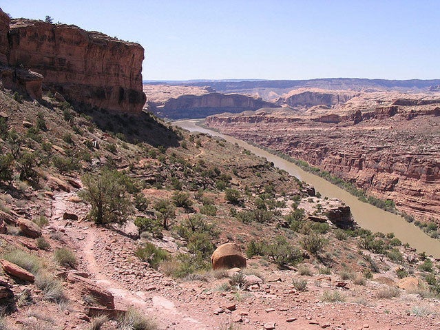 Porcupine Rim Moab Utah mountain biking dangerous