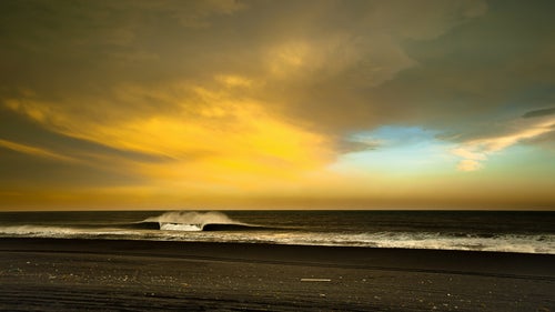 Cold weather surfing arctic surfing surfing photography Iceland Burkard 国产吃瓜黑料Online