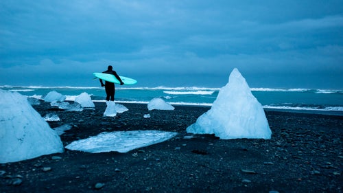 Cold weather surfing arctic surfing surfing photography Iceland Burkard 国产吃瓜黑料Online