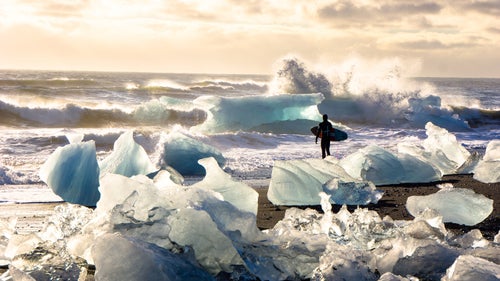 Cold weather surfing arctic surfing surfing photography Iceland Burkard 国产吃瓜黑料Online