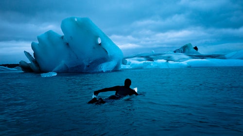 Cold weather surfing arctic surfing surfing photography Iceland Burkard 国产吃瓜黑料Online