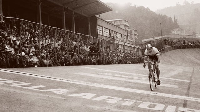 Merckx at the Tour of Lombardy, 1971.