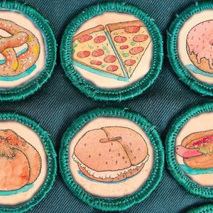 new york city food food tour pizza bagels shakes fries katz deli juniors pretzels