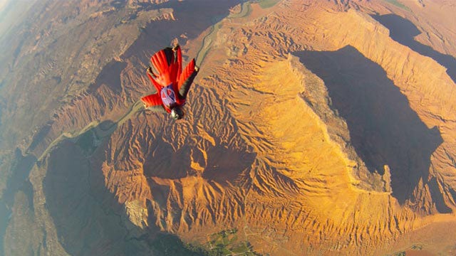 Wingsuit BASE jumping