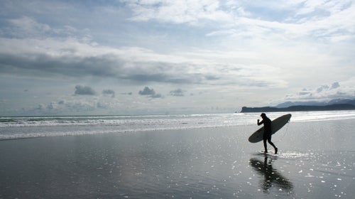 The best time to surf the Land of the Midnight Sun is January. 鈥淓verything is bigger in winter,鈥 says Ryan Murdock of Bone Yard Surf Company (907-952-1072) in Kodiak. 鈥淲e鈥檒l get 60 mile-per-hour winds, and the next day have 20-foot swells rolling in.鈥 The weather patterns are similar to Hawaii鈥檚 North Shore, but the number of surfers in the lineup isn鈥檛 even close. Murdock recommends a six-millimeter wet suit.