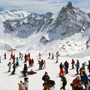 ski crowds beat the crowds avoid people lines skip skipping vacation overcrowded