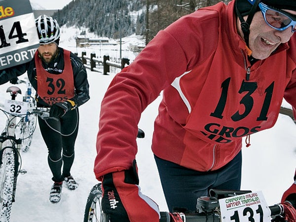 sports adventure iron man speciality mountain skiing athlete athletes fitness train training altitude strenght endurance practice competition race start jogging alps val d'aosta bicycle