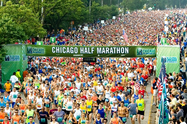 Start of the 2011 Chicago Half Marathon
