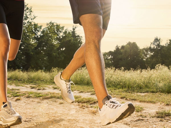A heel-toe stride improves efficiency while running, a new study finds.