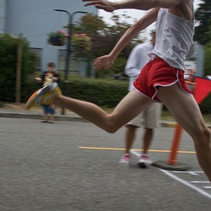 Crunching the results of 9 million marathoners, researchers discovered that people are irrationally partial to chasing rounded finishes.