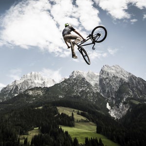TBI Brain Injury outside online Biking falling