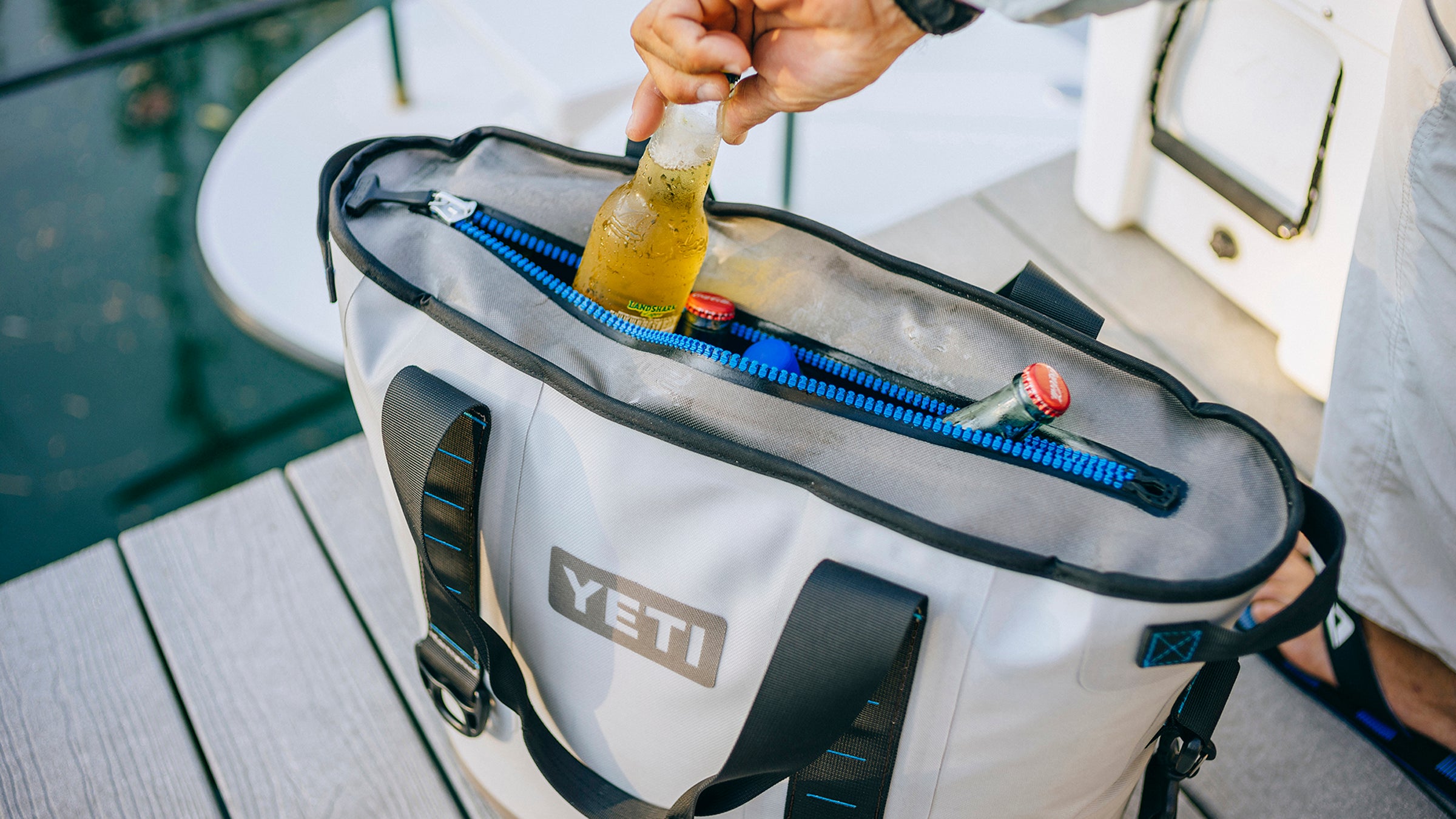 Yeti 20 best sale hopper cooler