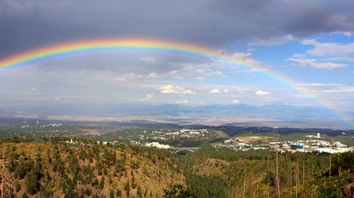 One out of seven houses in Los Alamos are located on the border of some kind of open space; an estimated 95 percent of the population lives within a seven-minute walk of a trail access or trailhead.
