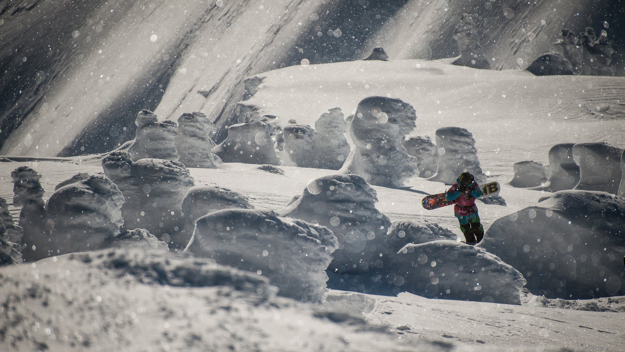 CITY COUNTRY OF EVENT Canada D.CARLIER EVENT MEN PHOTOGRAPHER RIDERS Revelstoke SAMMY LUEBKE - USA SNOWBOARD Swatch Freeride World Tour Reve Viewfinder Outside Online Snow pillows
