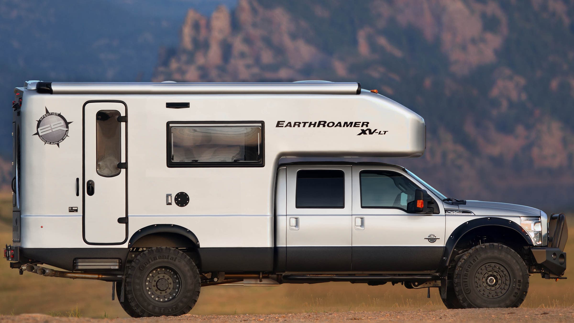 EarthRoamer XV-LT: An RV on Steroids
