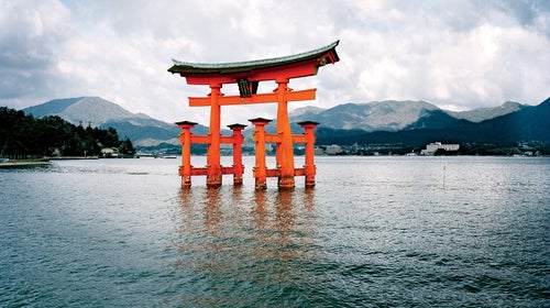 itsukushima shrine shinto gate japan three scenic views travel outside