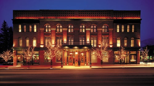 Just call it the Beverly Hills Inn of the snow lovers.