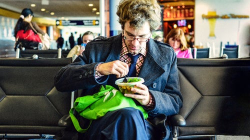 At airport food purveyors, your best bets are high-fiber, cholesterol-free dishes.