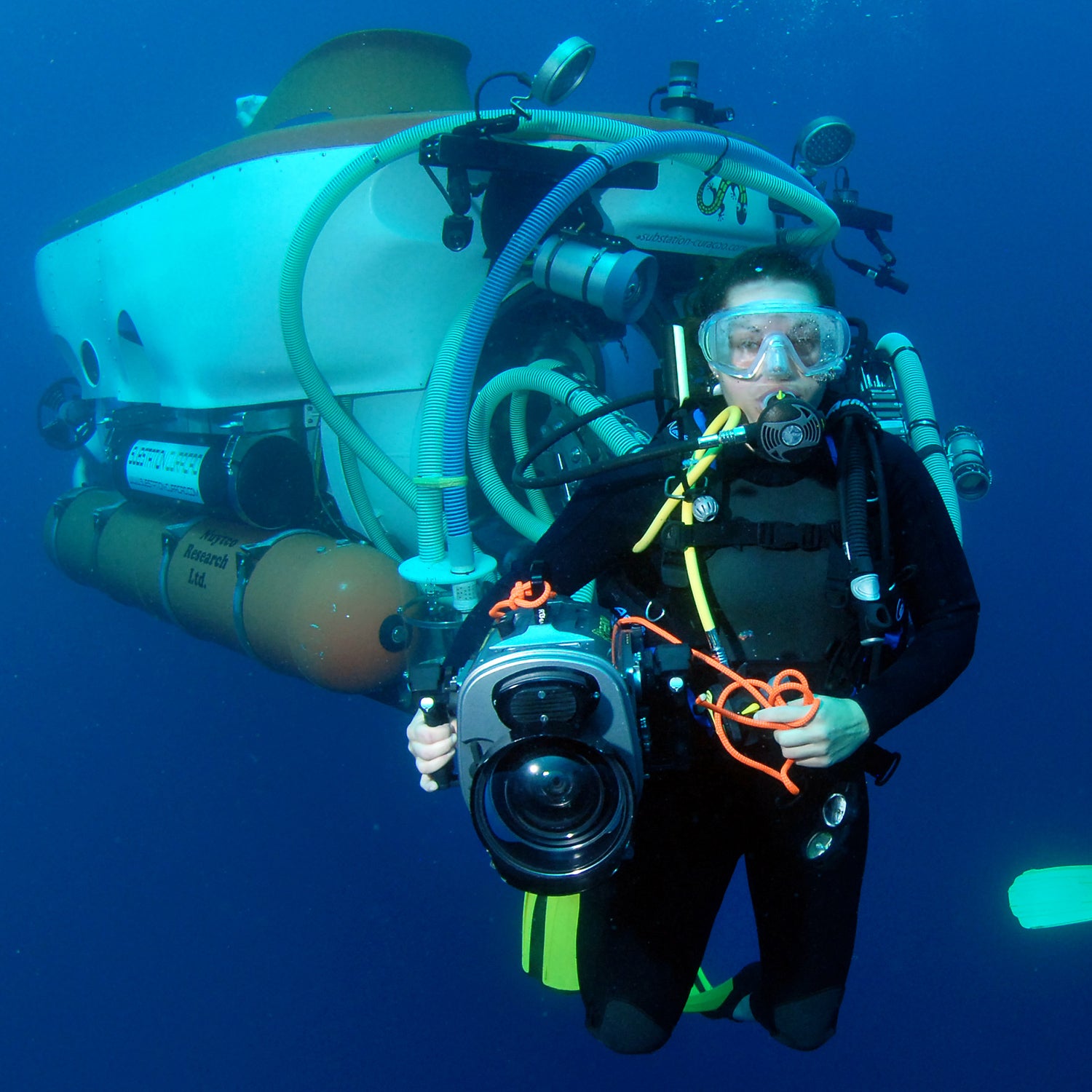 erika bergman, submarine pilot, national geogrphic young explorers grant, sedna epic expedition, female explorers, marine biology, engineering