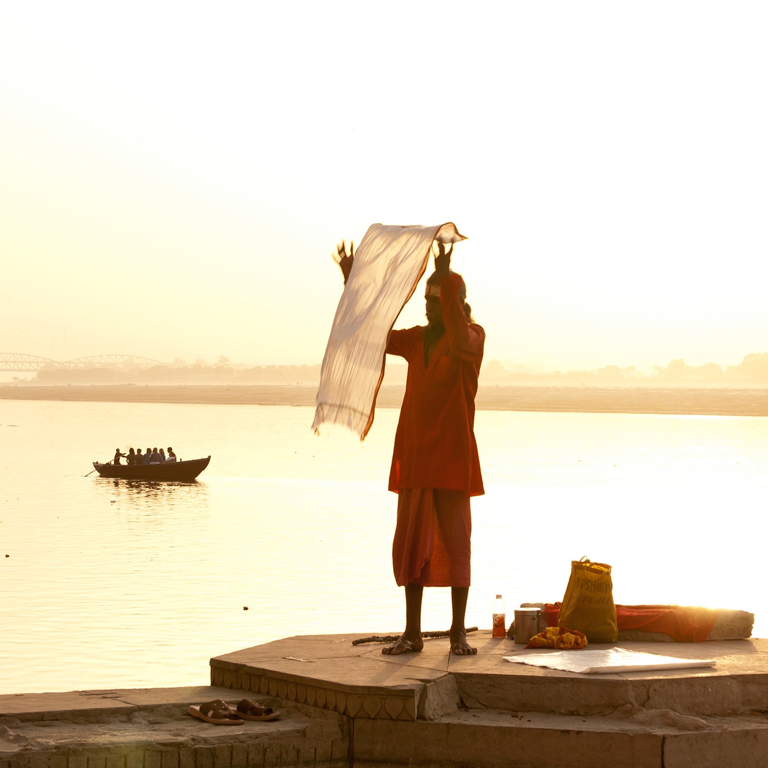 India Ganges Travel outside online
