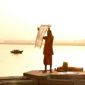 India Ganges Travel outside online