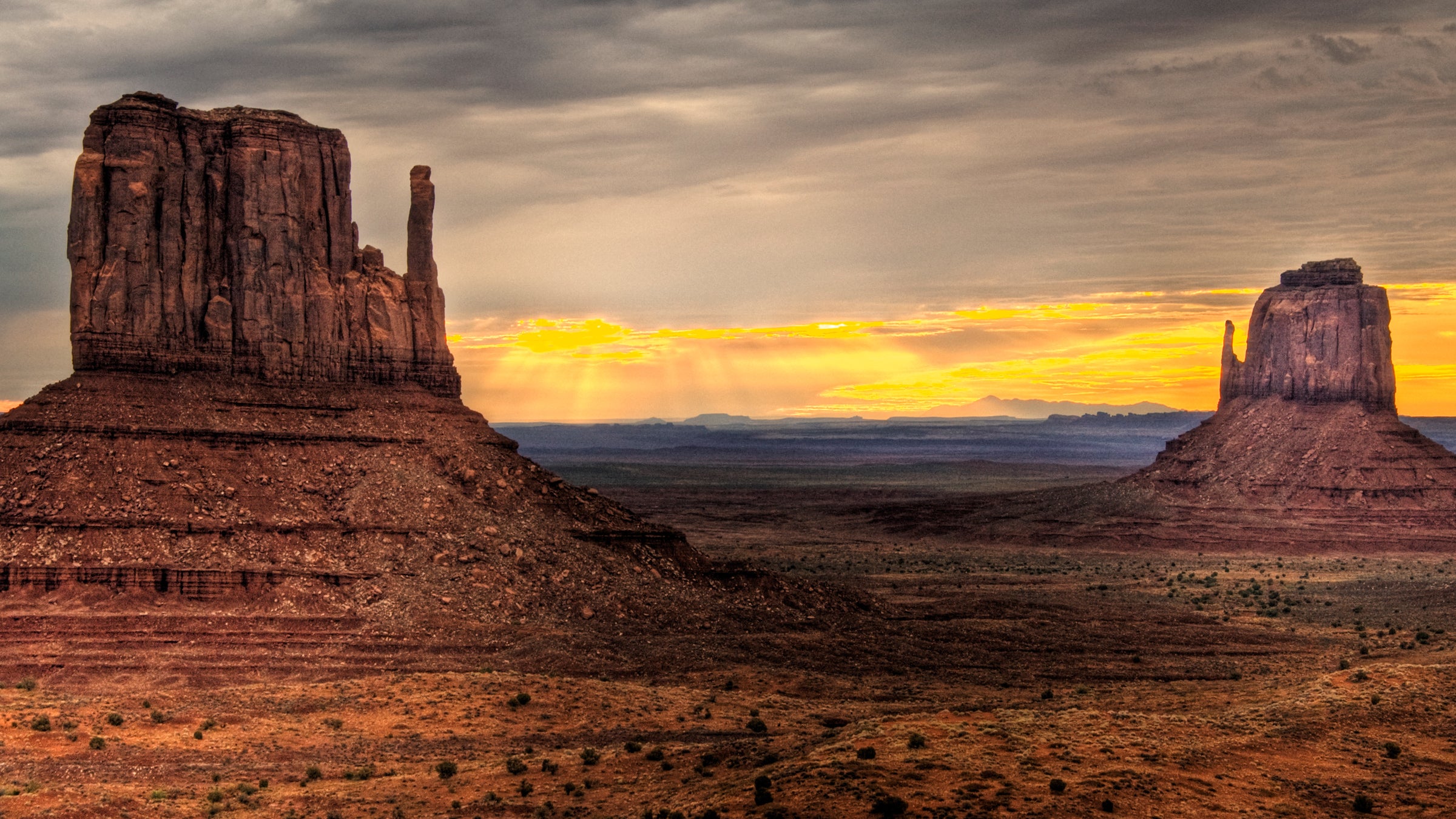John Vaillant's latest novel takes place near the Arizona-Mexico border, but inside of a water truck.
