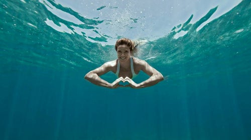 julia mancuso tavarua fiji surfing skiing she's got next