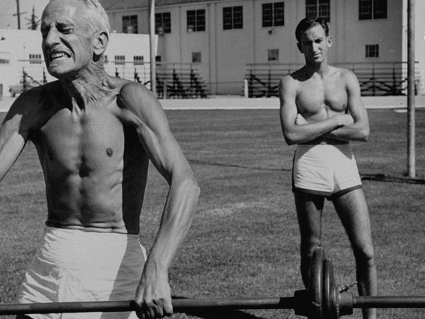 Cerutty Herb Eilliot Elliot Lift Runner Percy Sports Track Trainer Watching Weights 925363 TIMEINCOWN