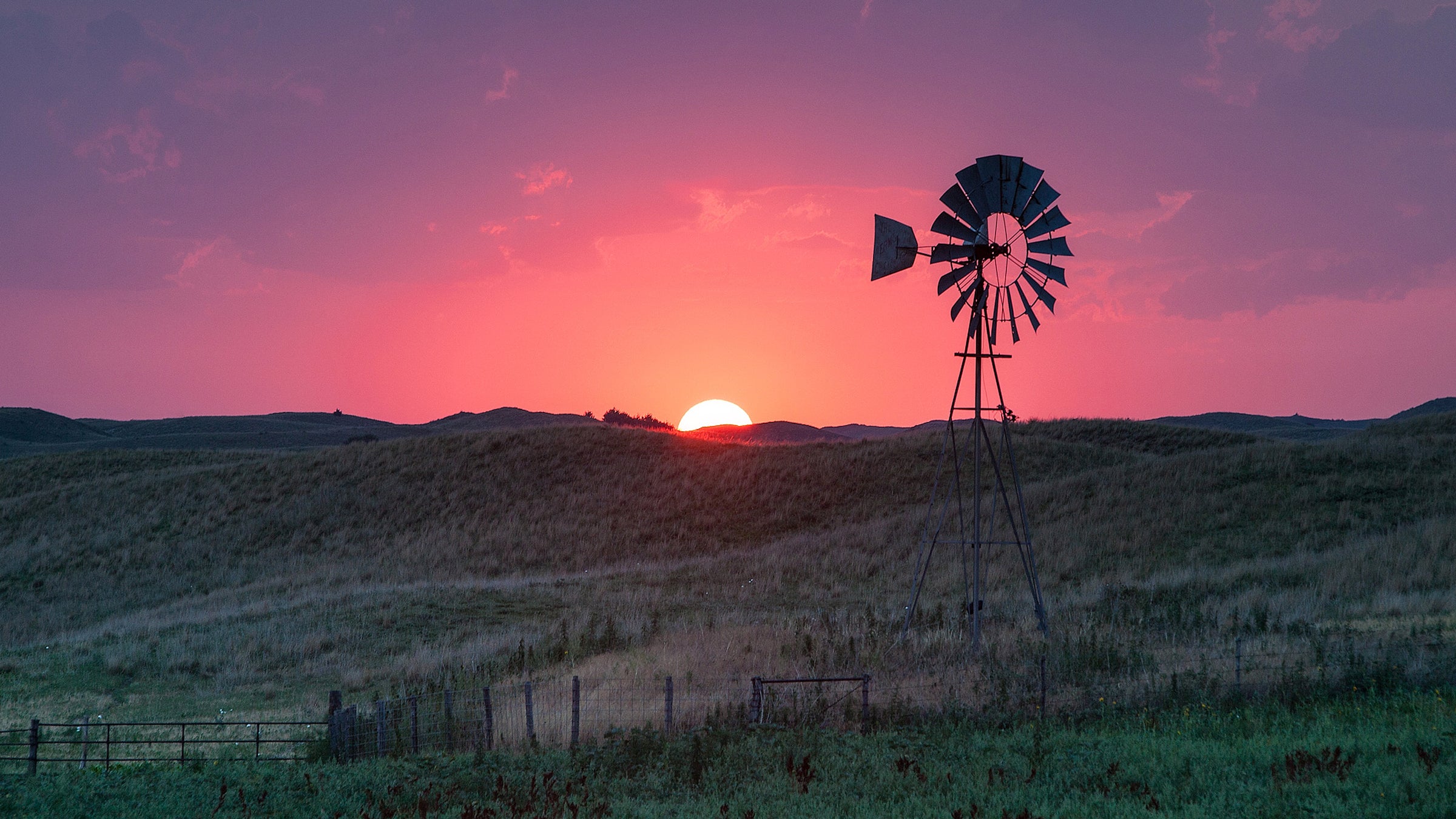 The Ogallala aquifer supplies the Great Plains and is one of the world's largest aquifers.