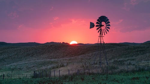 The Ogallala aquifer supplies the Great Plains and is one of the world's largest aquifers.
