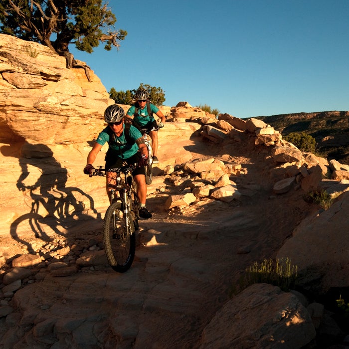 Use your brakes like dimmers not light switches鈥攆eather them, don鈥檛 slam them. This will help you control your speed while riding down the trail and stop efficiently and effectively when you want to.