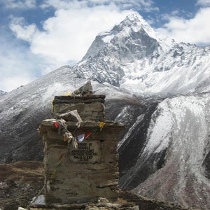 Everest grave