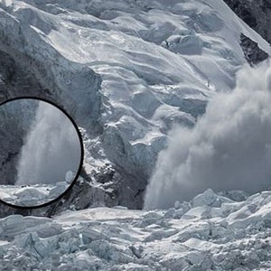 Avalanche Khumbu Icefall