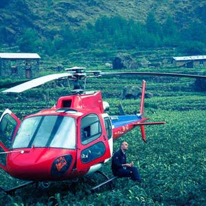 helicopter everest field