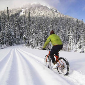 winter biking outside online commuting