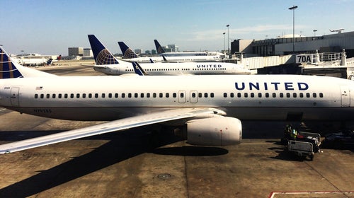 United alerted customers that their extremely low-priced flights were invalid after a glitch occured.