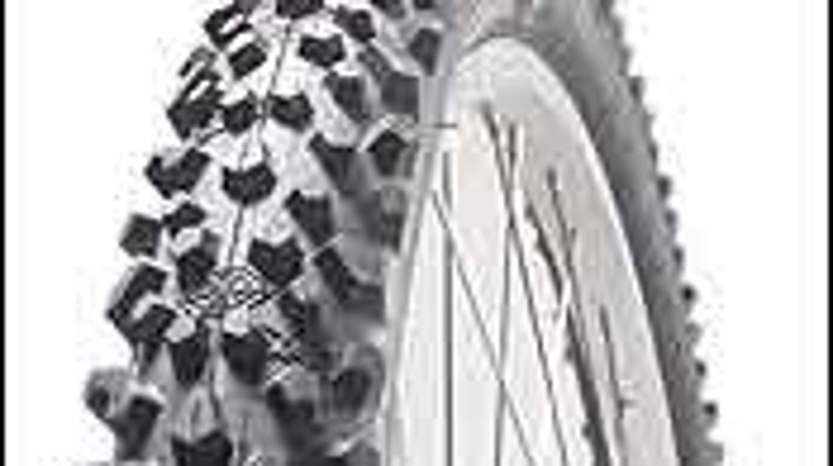 Do tires with bigger knobbies grip better in mud?