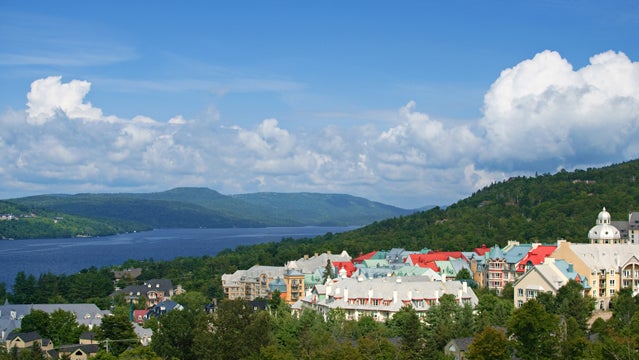 mont tremblant montreal canada skiing resort