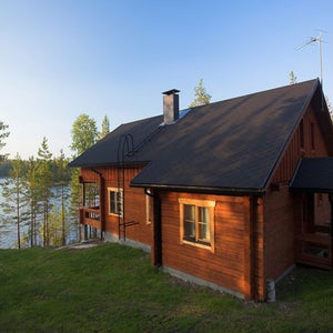 Lake cabin