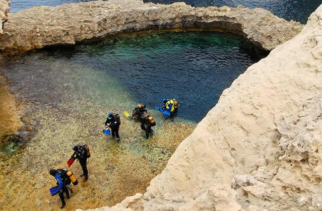 Divers in Malta