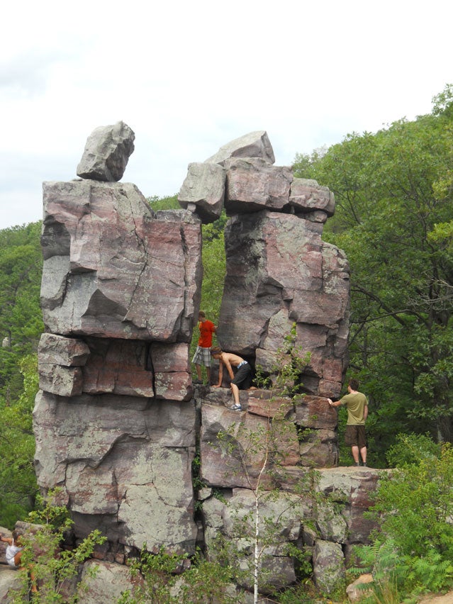 https://cdn.outsideonline.com/wp-content/uploads/migrated-images_parent/migrated-images_76/Midwest-bouldering-main_06192012_fe.jpg