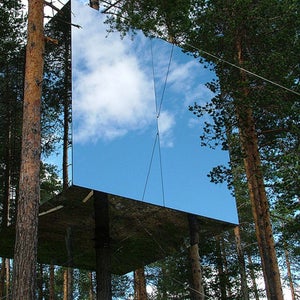 Treehotel Eco Lodge's Mirrorcub
