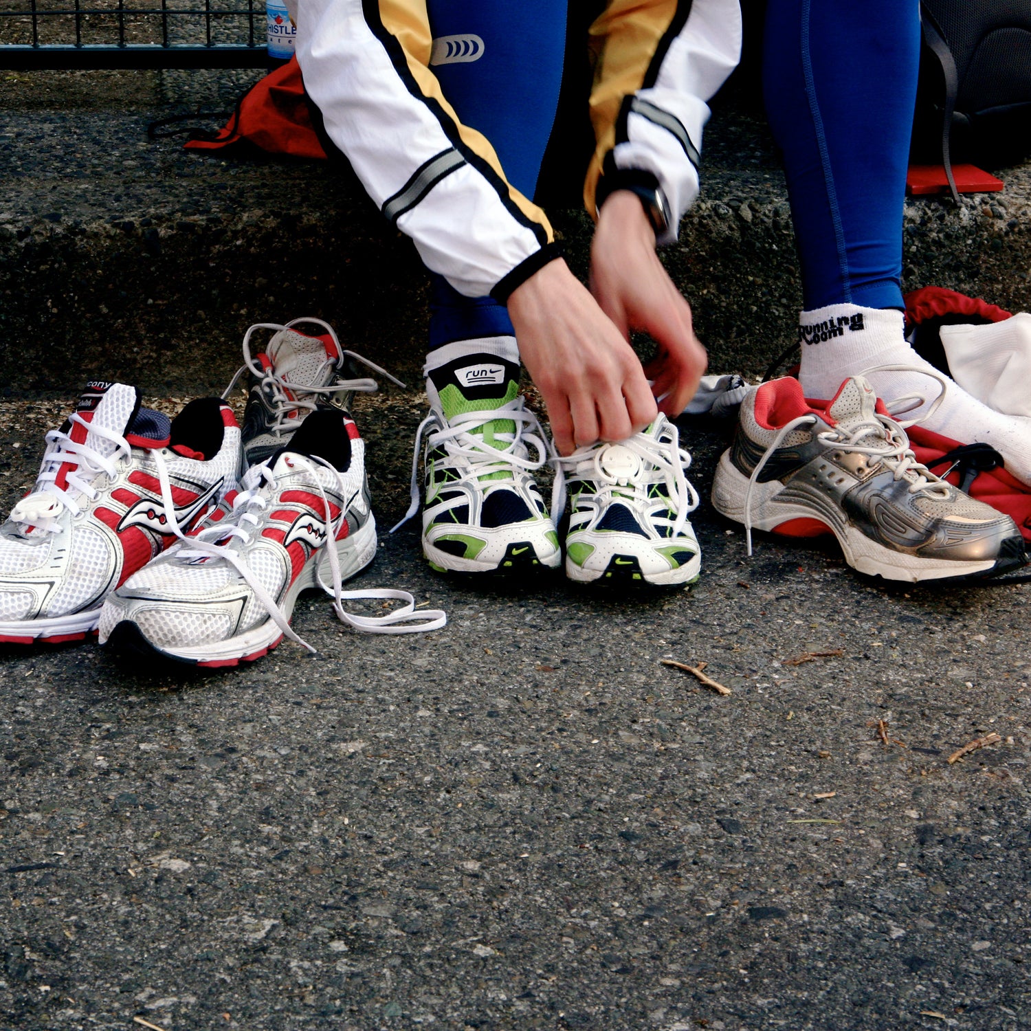 Self lacing shop running shoes