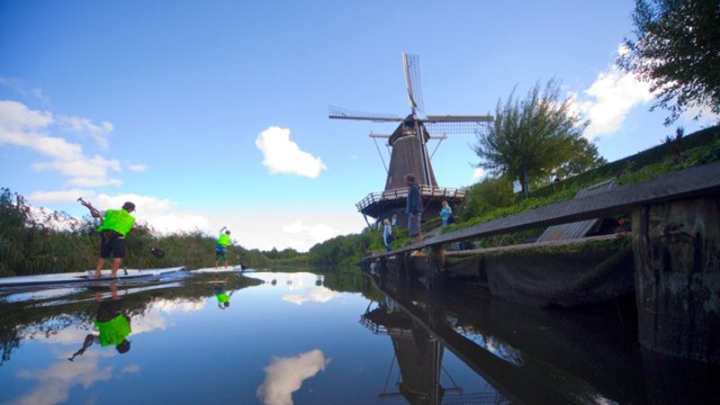 SUP stand-up paddle stand-up paddleboard stand-up paddleboarding ashley biggers travel agent outside magazine outside online escapes netherlands SUP 11-City Tour Anne-Marie Reichman dutch Sloten Workum Franeker Dokkum