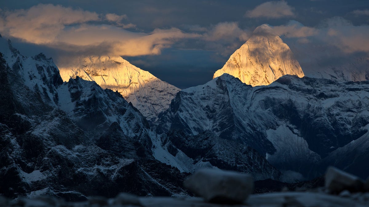 Jeremy Jones in Nepal: Andrew Miller Photography - Outside Online