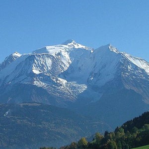 alps cable car fall baby survives parents dead arrest freight