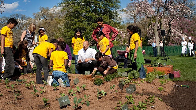 Michelle Obama Sam Kass Garden White House South Lawn