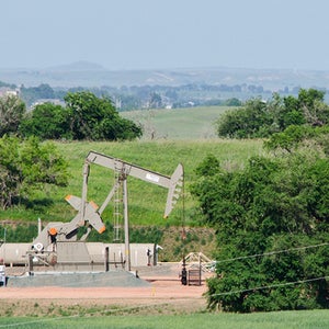 north dakota record oil natural gas production